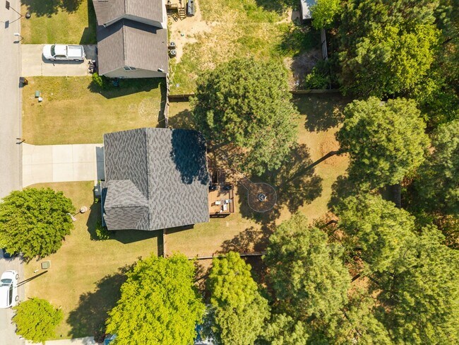 Building Photo - Fully Furnished Month to Month/Short Term Rental!