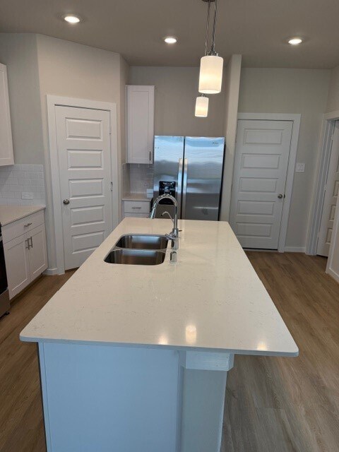 Building Photo - 547 Avisa Dr