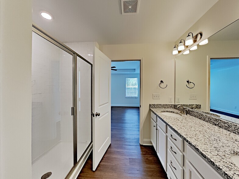 Building Photo - 2737 Bison Ct