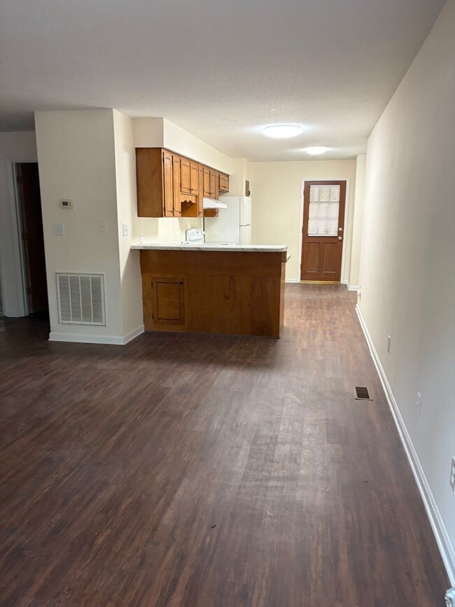Building Photo - 2401 Sawmill Rd