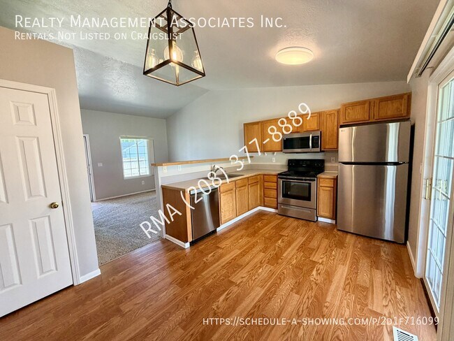 Building Photo - 1442 W Hayfield Ct