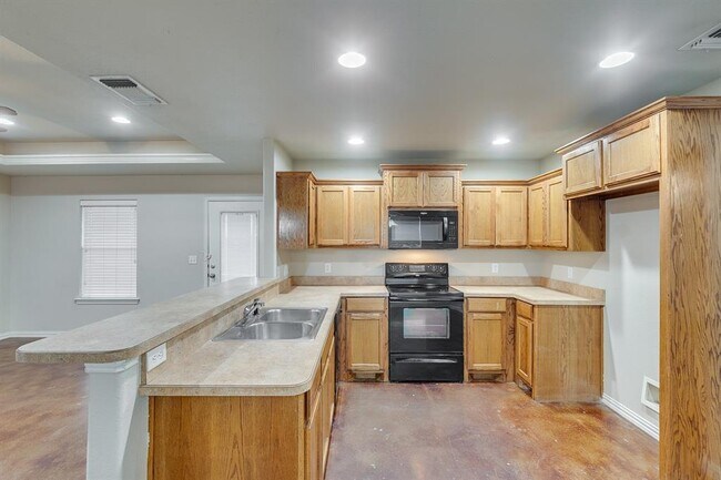 Building Photo - 102 Jolin Ln