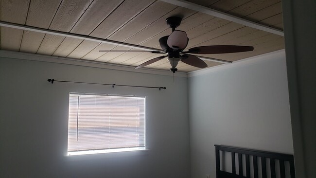 Building Photo - 3 bedroom 1 bath