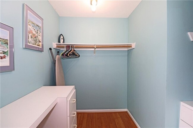 Building Photo - 303 Swans Wharf Row