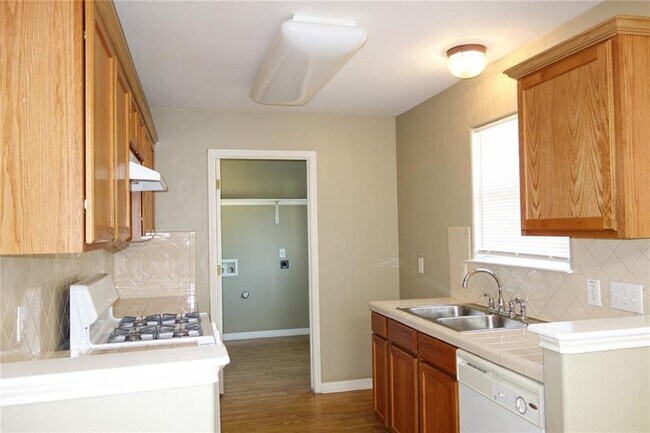 Building Photo - 6308 Perlita Dr