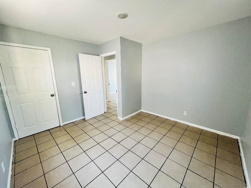 Building Photo - 5834 N 64th St