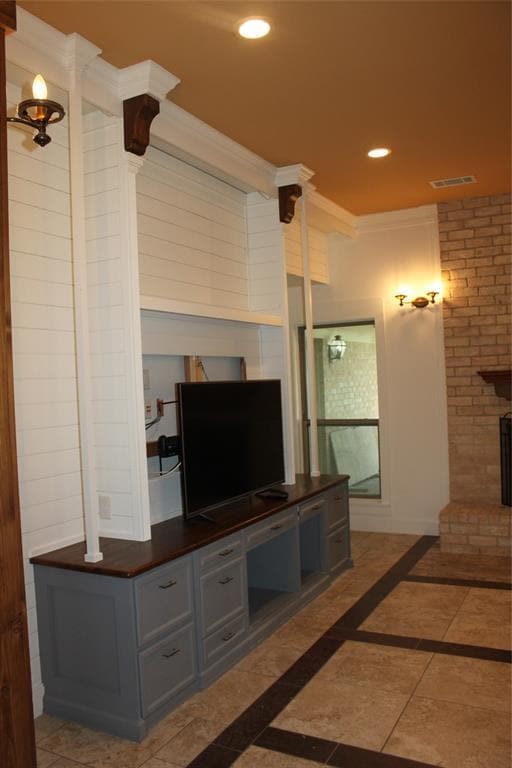 Building Photo - 514 Rozelle Ave