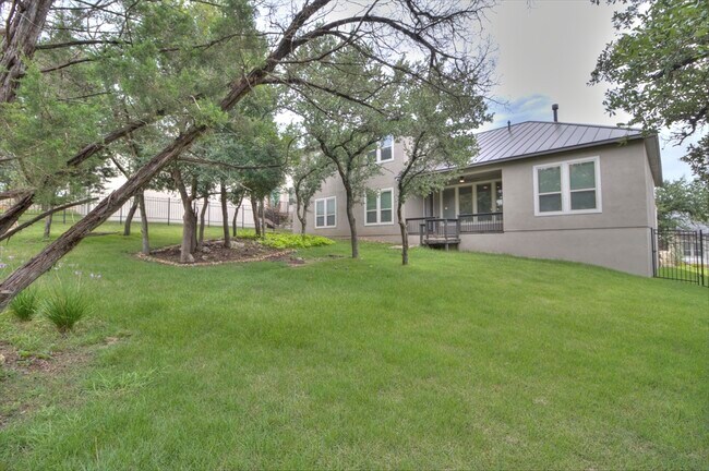 Building Photo - 3723 Las Casitas