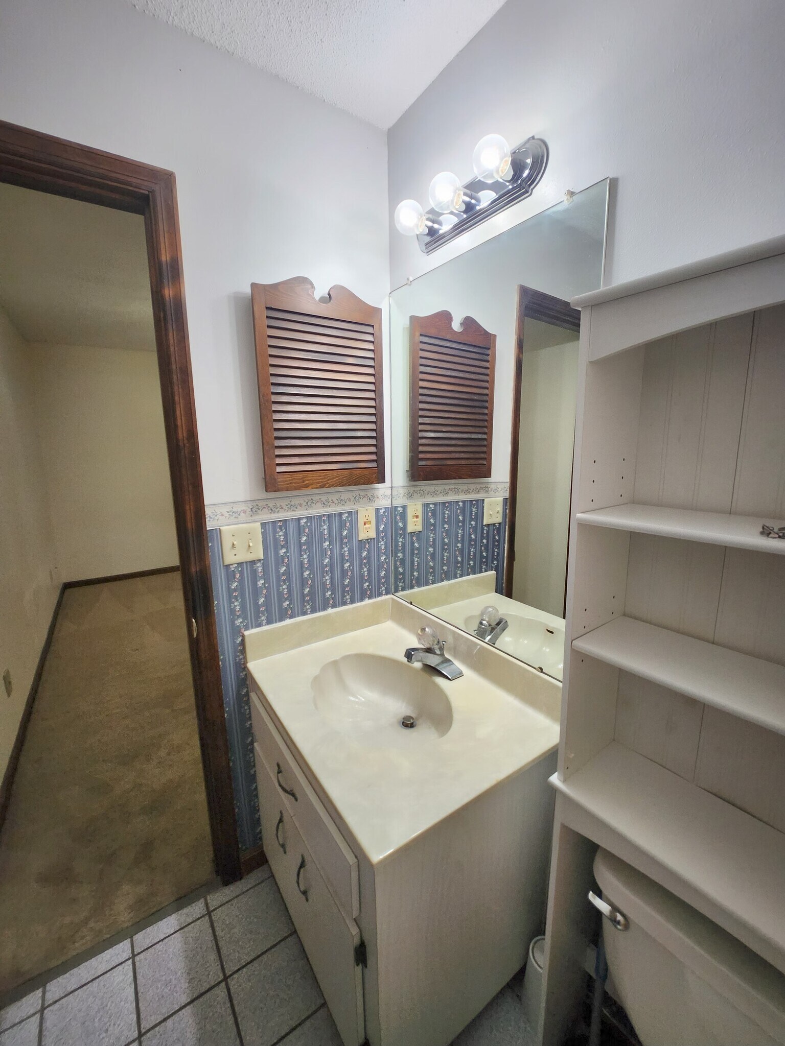 Your hide away sanctuary - 35097 Whispering Oaks Blvd