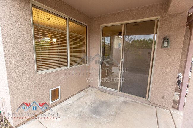 Building Photo - 2058 S Longwood