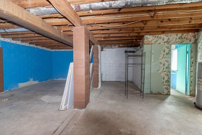 Building Photo - 1197 N Garfield Ave