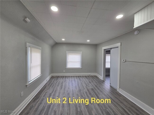 Building Photo - 3658 W 58th St