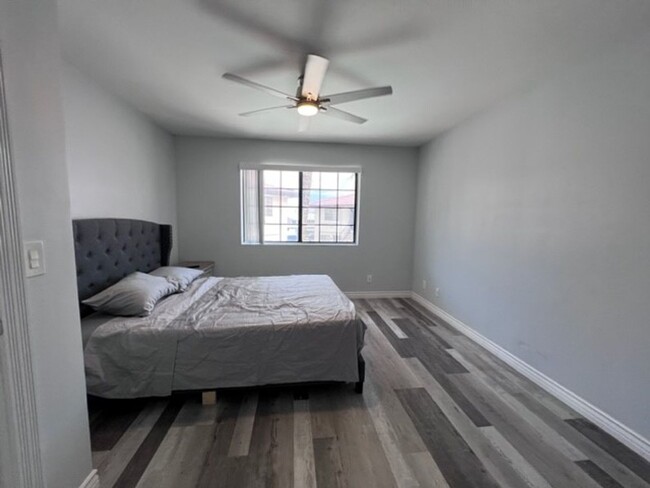 Building Photo - 1BR Furnished Recent Remodeled!!