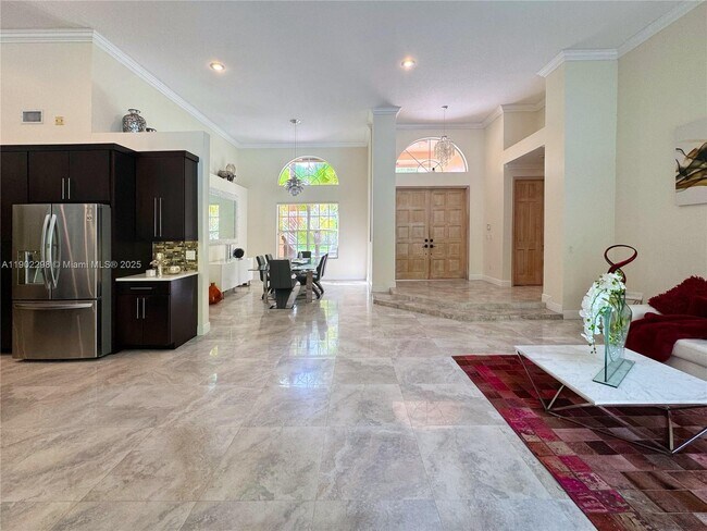 Building Photo - 375 Sabal Way