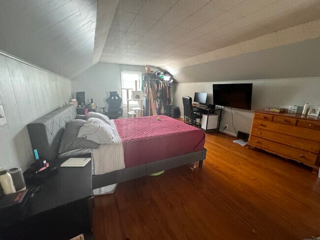 Upstairs Master Bedroom - 1112 William St