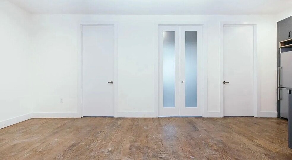 Building Photo - 294 Powers St