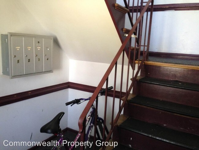 Building Photo - 2 br, 1 bath Apartment - 8 Pollux Circle East
