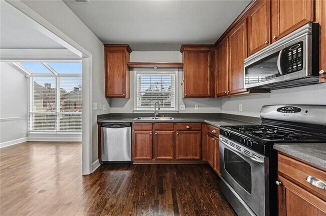 Building Photo - 125 Mt Vernon Cir