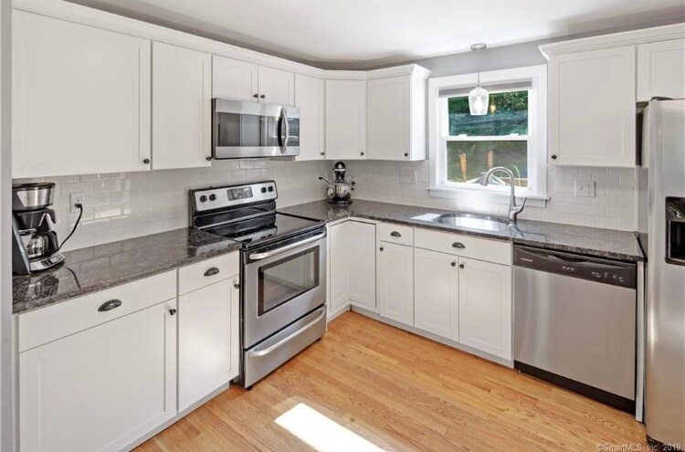 Building Photo - 20 Oxbow Dr