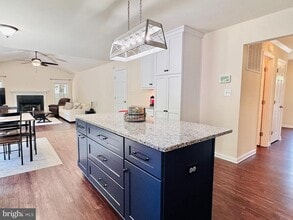 Building Photo - 5 Averil Ct