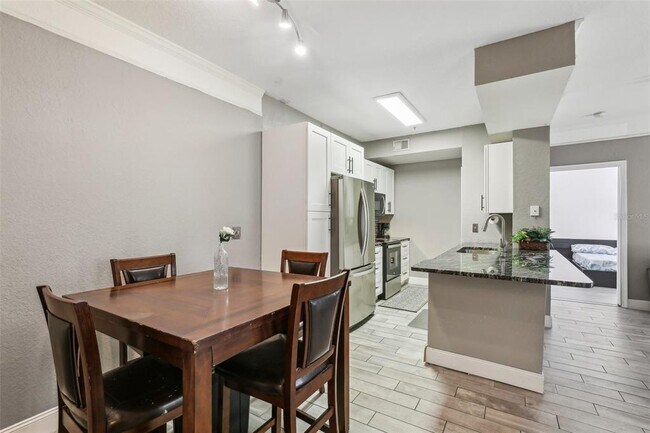 Building Photo - 17104 Carrington Park Dr