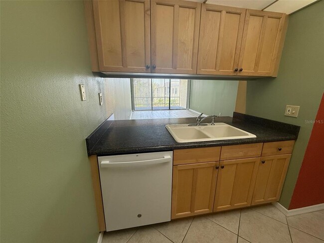 Building Photo - 14130 Rosemary Ln