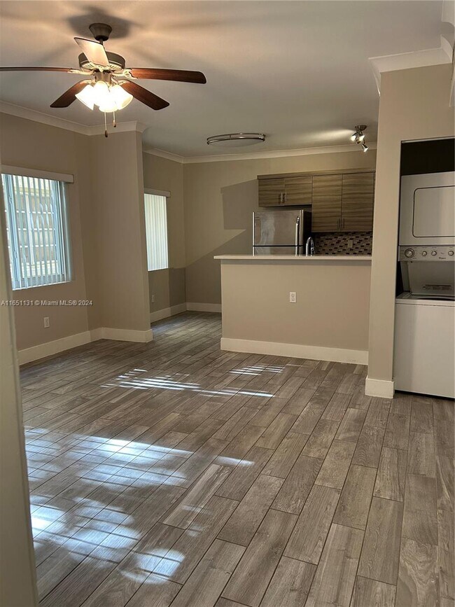 Building Photo - 222 Sidonia Ave