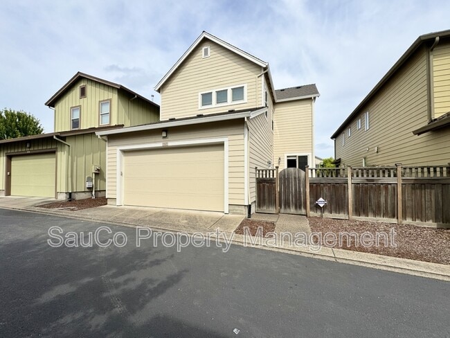Building Photo - 16847 SW Tempest Way