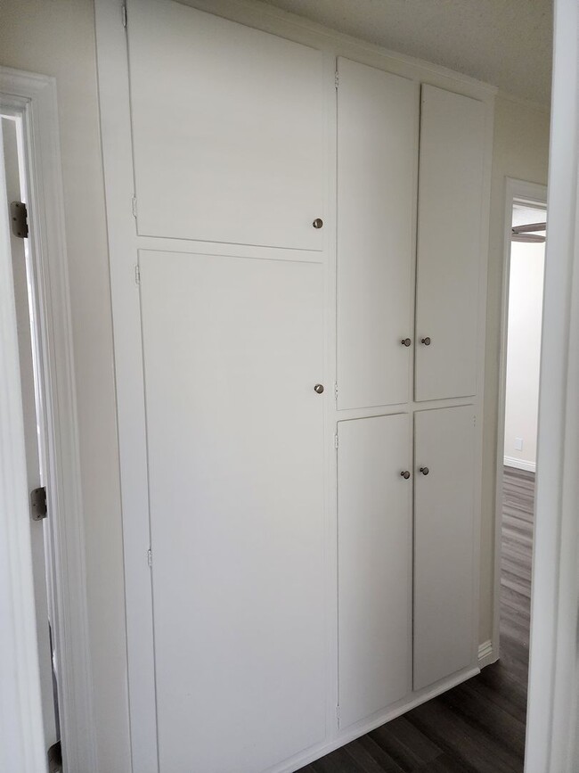 Building Photo - Newly Remodeled 3-Bedroom, 2-Bathroom Home...