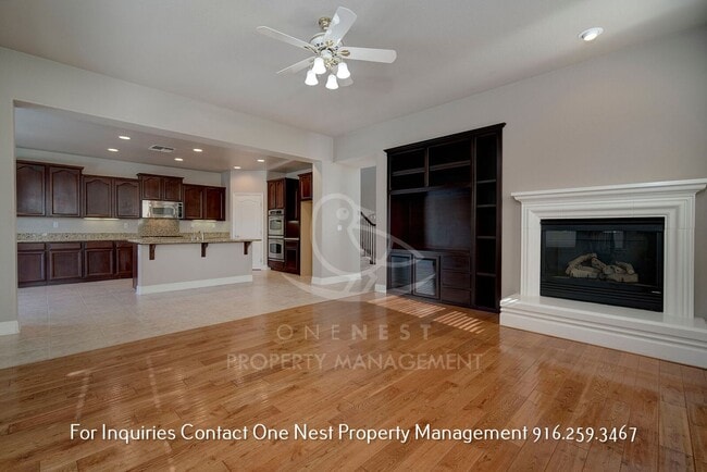 Building Photo - Fantastic - one of a kind 5 bdrm 4 bth hom...
