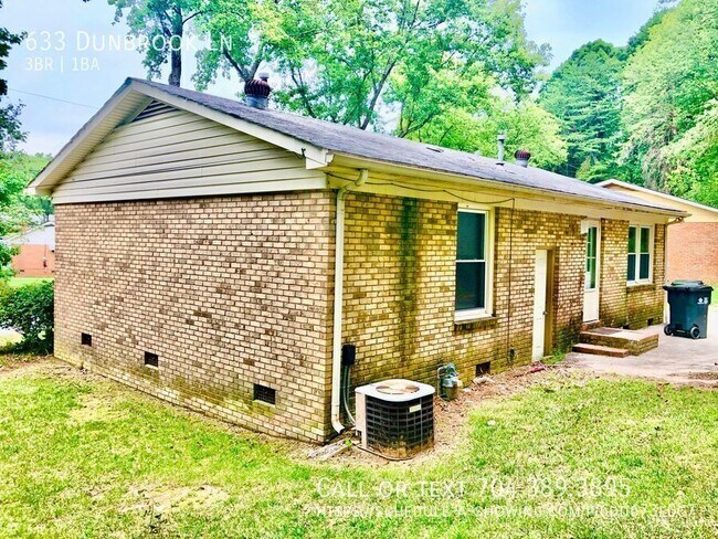 Building Photo - 633 Dunbrook Ln