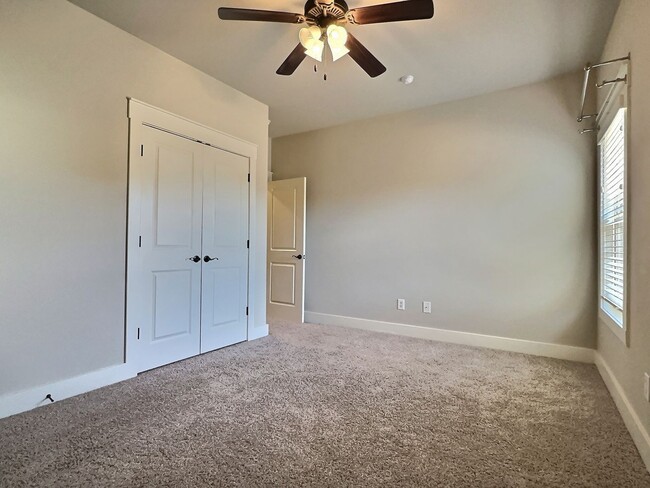 Building Photo - For Rent - Highly Desirable Summerfield, D...