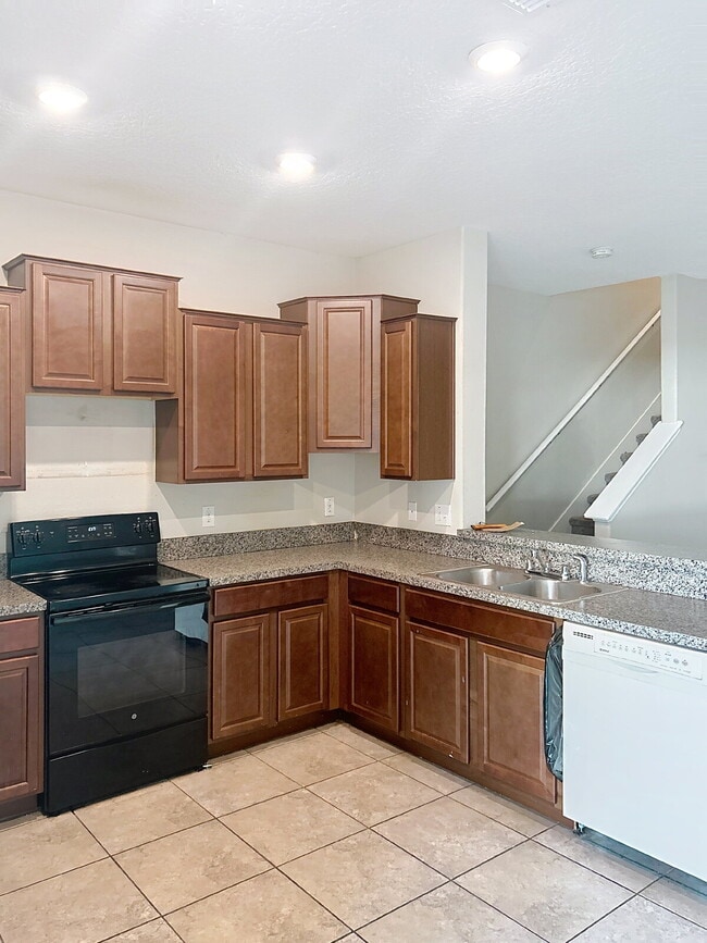 Building Photo - 7622 Ginger Lily Ct