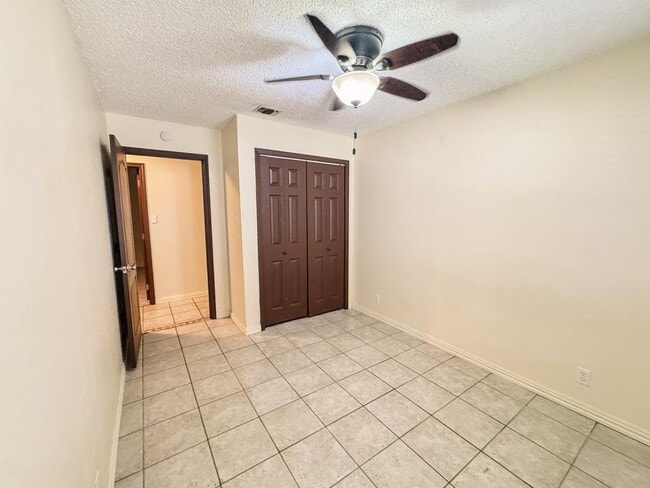 Building Photo - 201 Byron Dr