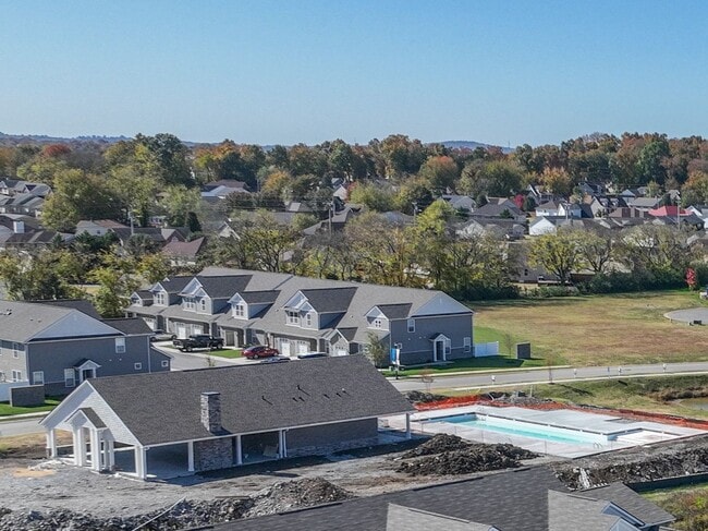 Building Photo - **2022-BUILT TOWNHOME WITH FABULOUS COMMUNITY AMENITIES**