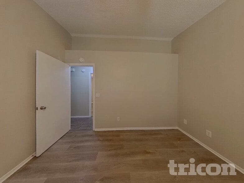 Building Photo - 1289 Cleveland Ave