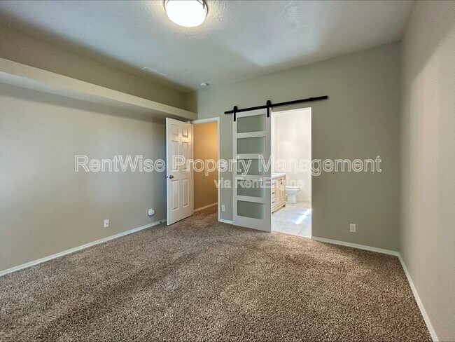 Building Photo - 690 W Konavle Ct
