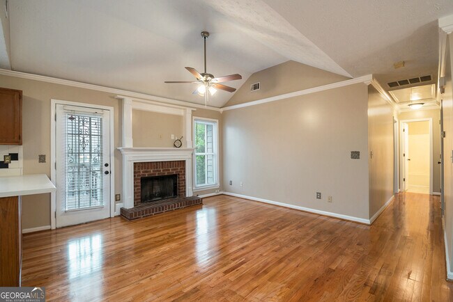 Building Photo - 5637 Tunbridge Wells Ct