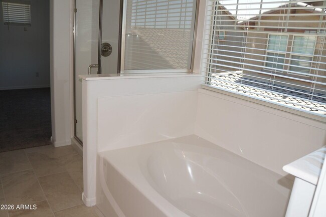 Building Photo - 3809 N 100th Dr