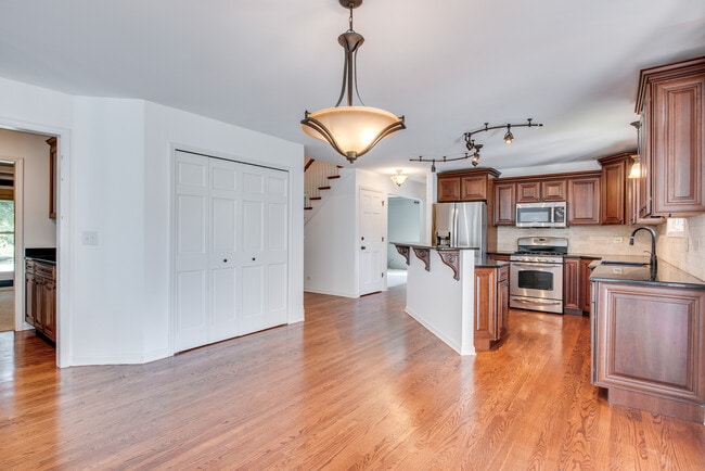 Building Photo - 3631 Falkner Dr