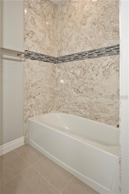 Building Photo - 1927 Greenbriar Ter