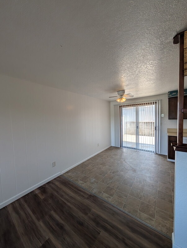 Building Photo - 2953 W Lorraine Ave