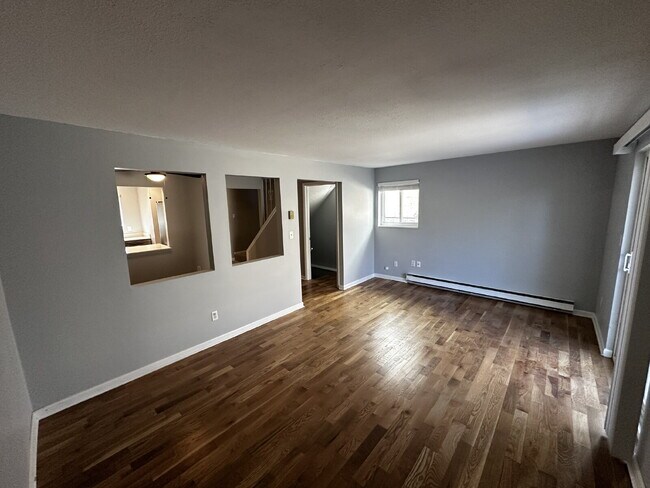 Building Photo - "Charming 2-Bed Retreat with Hardwood Floors in Golden, CO!"