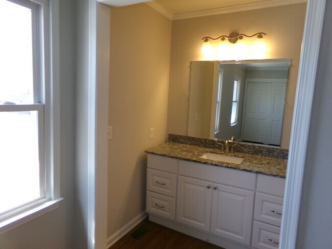 Building Photo - Robinhood and Peace Haven area