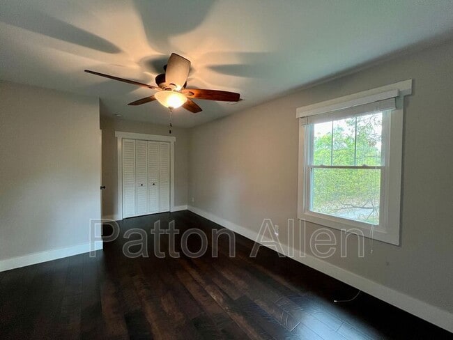 Building Photo - 38 Tipton Dr