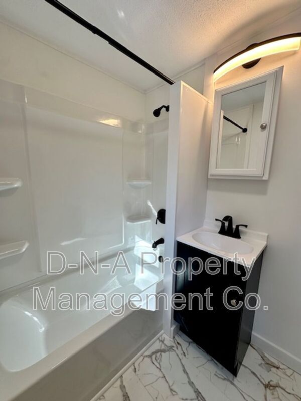 Building Photo - 873 Lower Swiftwater Rd