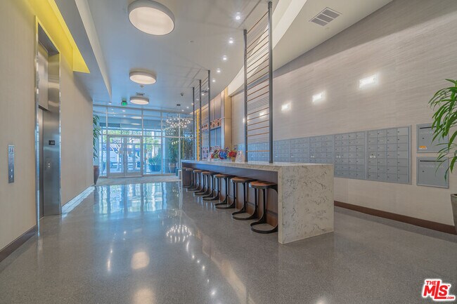 Building Photo - 3810 Wilshire Blvd
