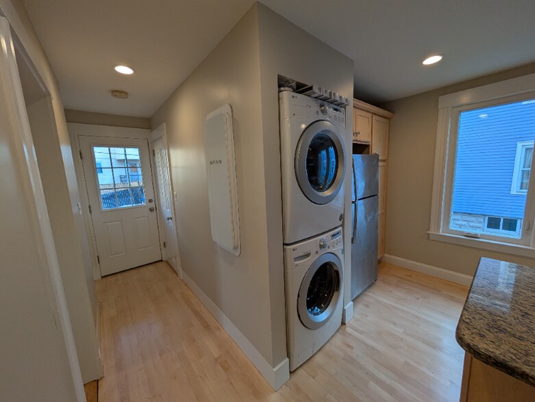 Building Photo - 19 Indiana Ave