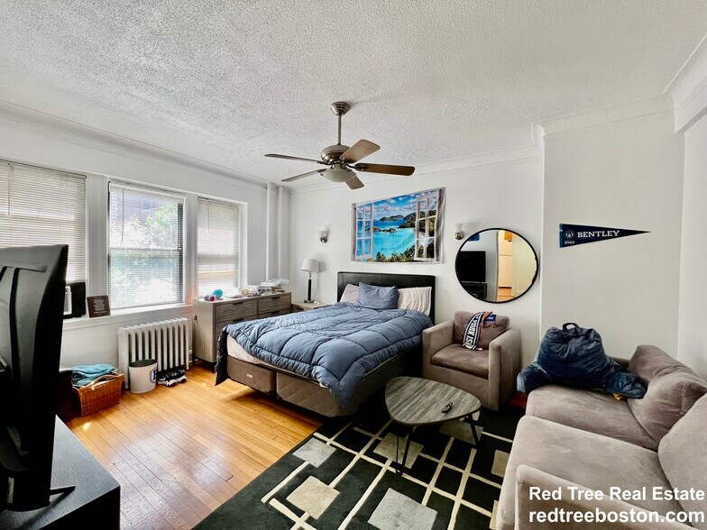 Building Photo - 141 Englewood Ave