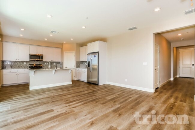 Building Photo - 2061 Comstock Ln